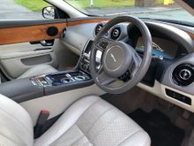 XJ 2011 interior