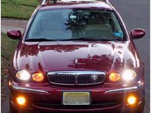 Stock HID headlights, LED amber driving lights and 2400K halogen fog lights.