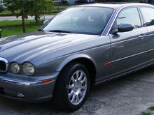 Garage - 04 XJ8 - Faith