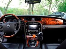 2005 XJ8 VDP Platinum/Black