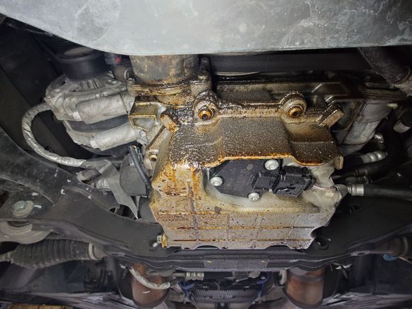 Crankshaft seal leak impact