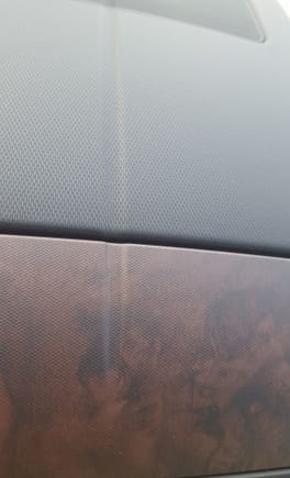 If you look close up, you can see there are various patterns on the dash. Different hatchings, leather print.. Like the could not decide which was best. I wanted to achieve a rugged look, like the ant-skid of a rifle handle.