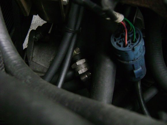 This is where I placed a non-return valve on my ‘92