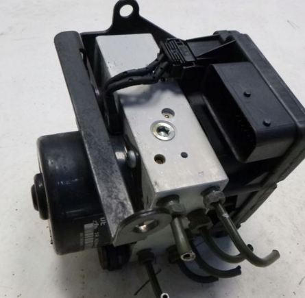 Upper fitting seems to be attached to pump.