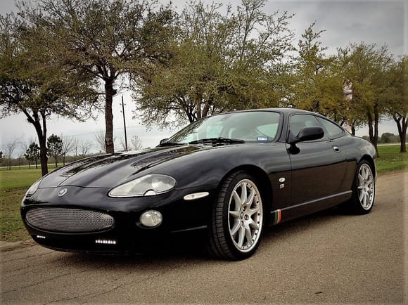     2005 Jaguar XKR Coupe  -  Onyx/Ivory

              BBS 20" "Montreal" Wheels