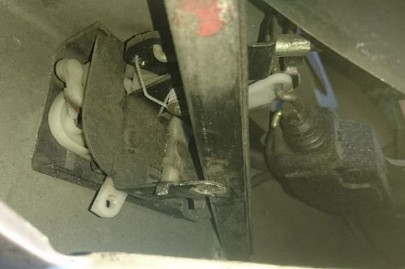 broken pivot removed passenger side