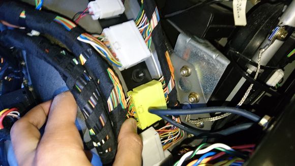 Yellow connector, could this be for the pse module?