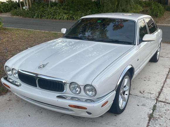 PARTING OUT ALL EXCEPT WHEELS AND REAR DIFFERENTIAL/SUSPENSION