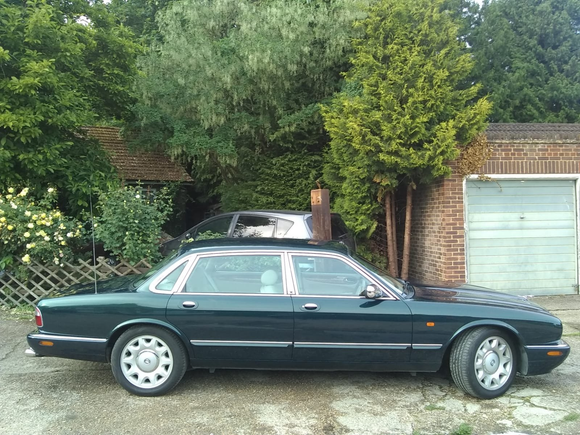 Green Goddess, Daimler Super V8, 2000, 4L X308