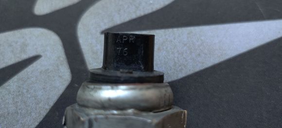 "Inside" face of the sensor and markings. 