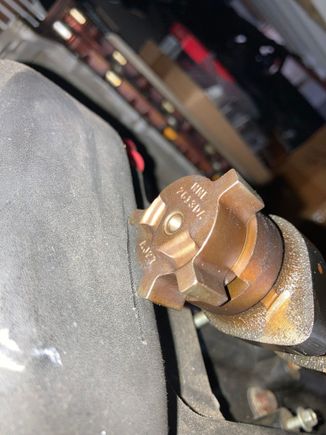 This is an example of what you’re looking for. This is taken from an AJ27 intake camshaft. The correct one will have one ‘lobe’ on the reluctor. 