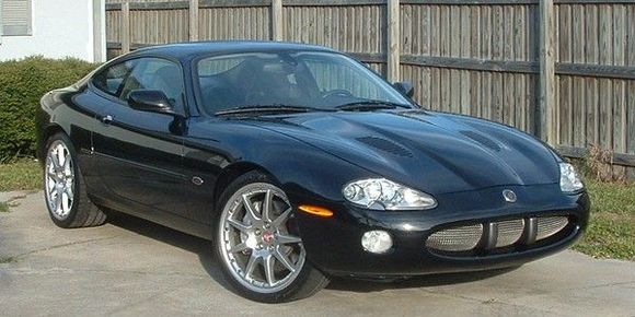Jaguar XKR 100 small 2