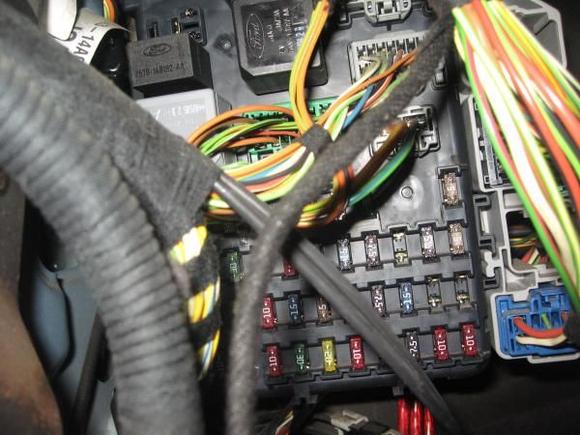 CENTRAL JUNCTION FUSE BOX
