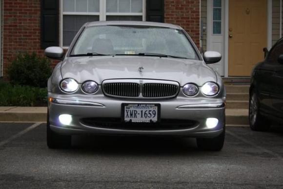 Street level shot of Nav's HID upgrade.