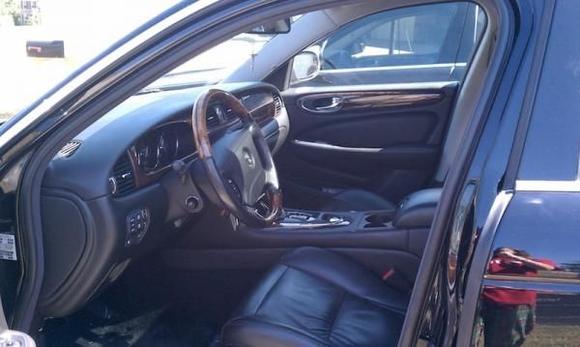 2006 Jag VDP Driver Interior