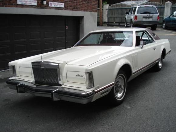 1977 Lincoln Continental Mark V.
