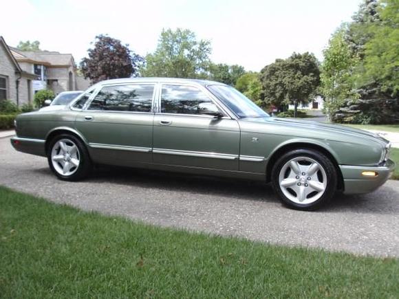 1999 XJ8 Vanden Plas; Alpine green with XK8 wheels.  Transforms the look.  Always gets compliments.