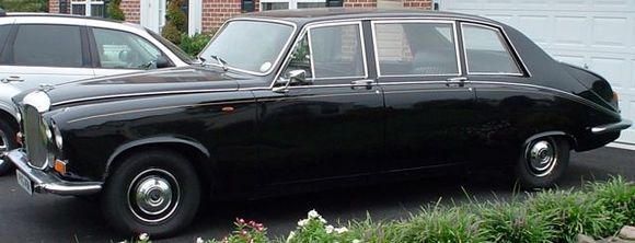 81 Daimler DS420