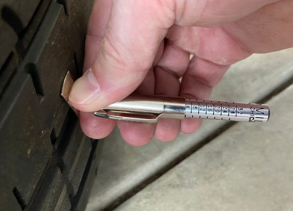 Rear tread depth 4-5/32