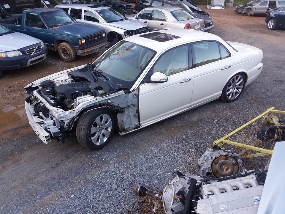 2011 Acura MDX - 2008 XJ8 SWB Part Out - Lynchburg, VA 24501, United States