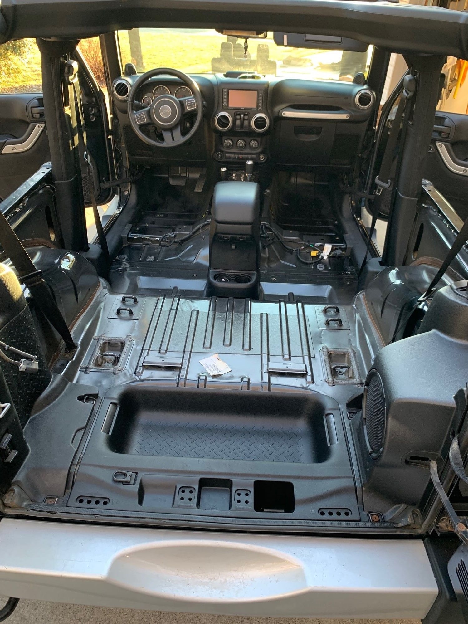 2014 Jeep Wrangler - 2014 JEEP Wrangler Sahara Sport 2D - Used - VIN 1C4AJWBG8EL303449 - 173,200 Miles - 6 cyl - 4WD - Automatic - SUV - Black - Oxford, MI 48371, United States
