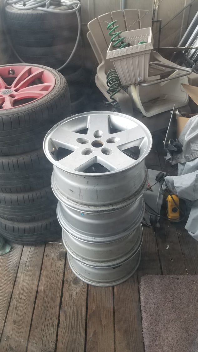 Wheels and Tires/Axles - Set of 4 5 spoke JK wheels. 8/10 2 with TPMS sensors - Used - 2007 to 2018 Jeep Wrangler - Arvada, CO 80004, United States