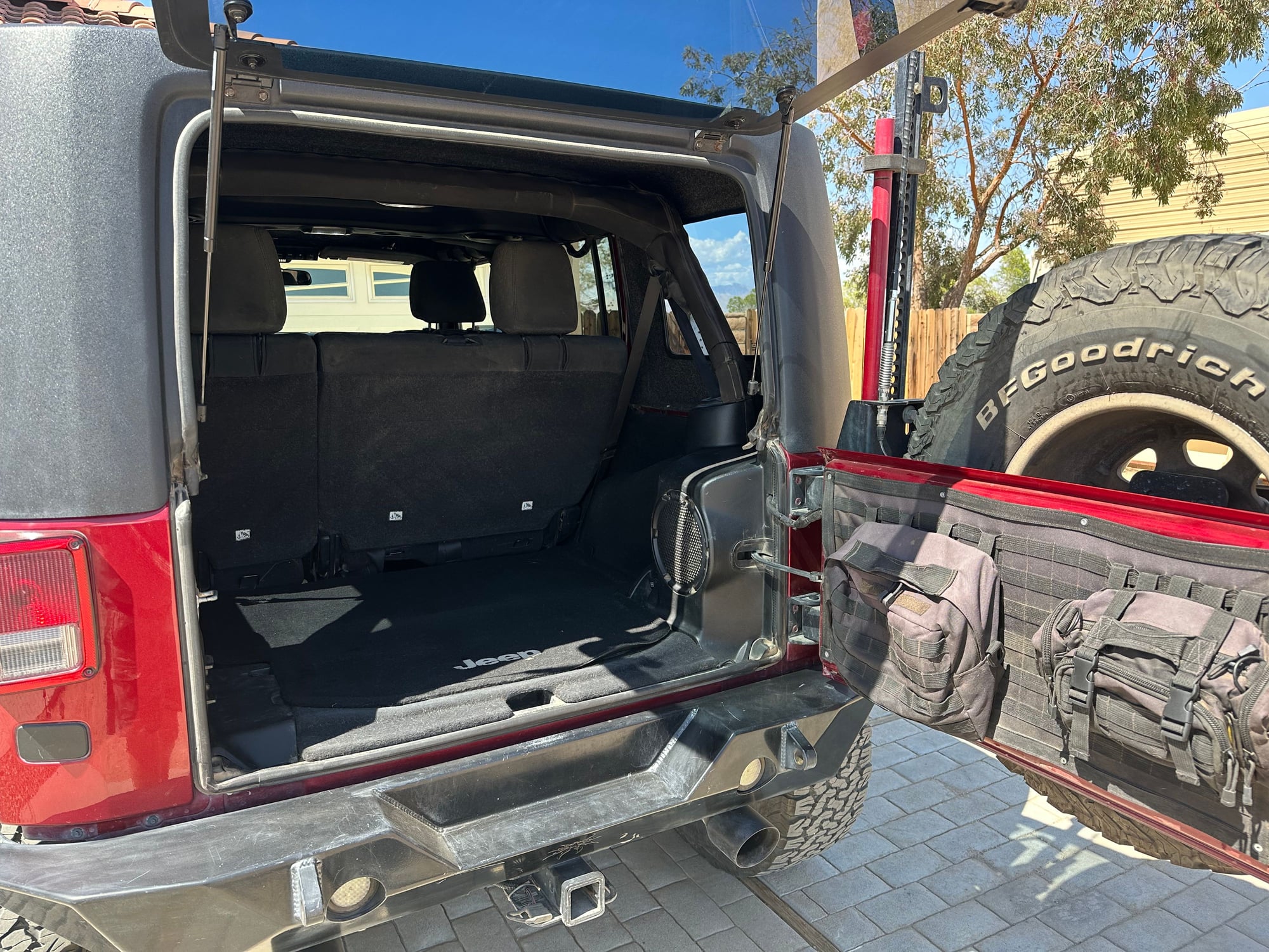 2012 Jeep Wrangler - 2012 JEEP Wrangler Rubicon Unlimited - Used - VIN 1C4HJWFG4CL276739 - 130,300 Miles - 6 cyl - 4WD - Automatic - SUV - Other - Ridgecrest, CA 93555, United States