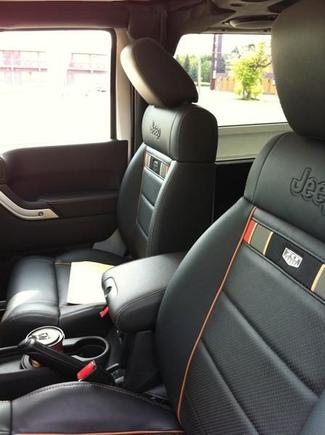 70th anniversary package came with leather/heated, power windows, mirrors,     pretty well fully loaded