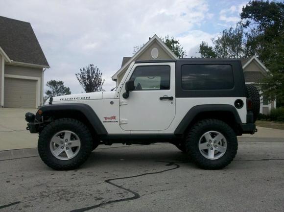 Just brought it home after installing the TF Leveling kit and Toyo 33.5's