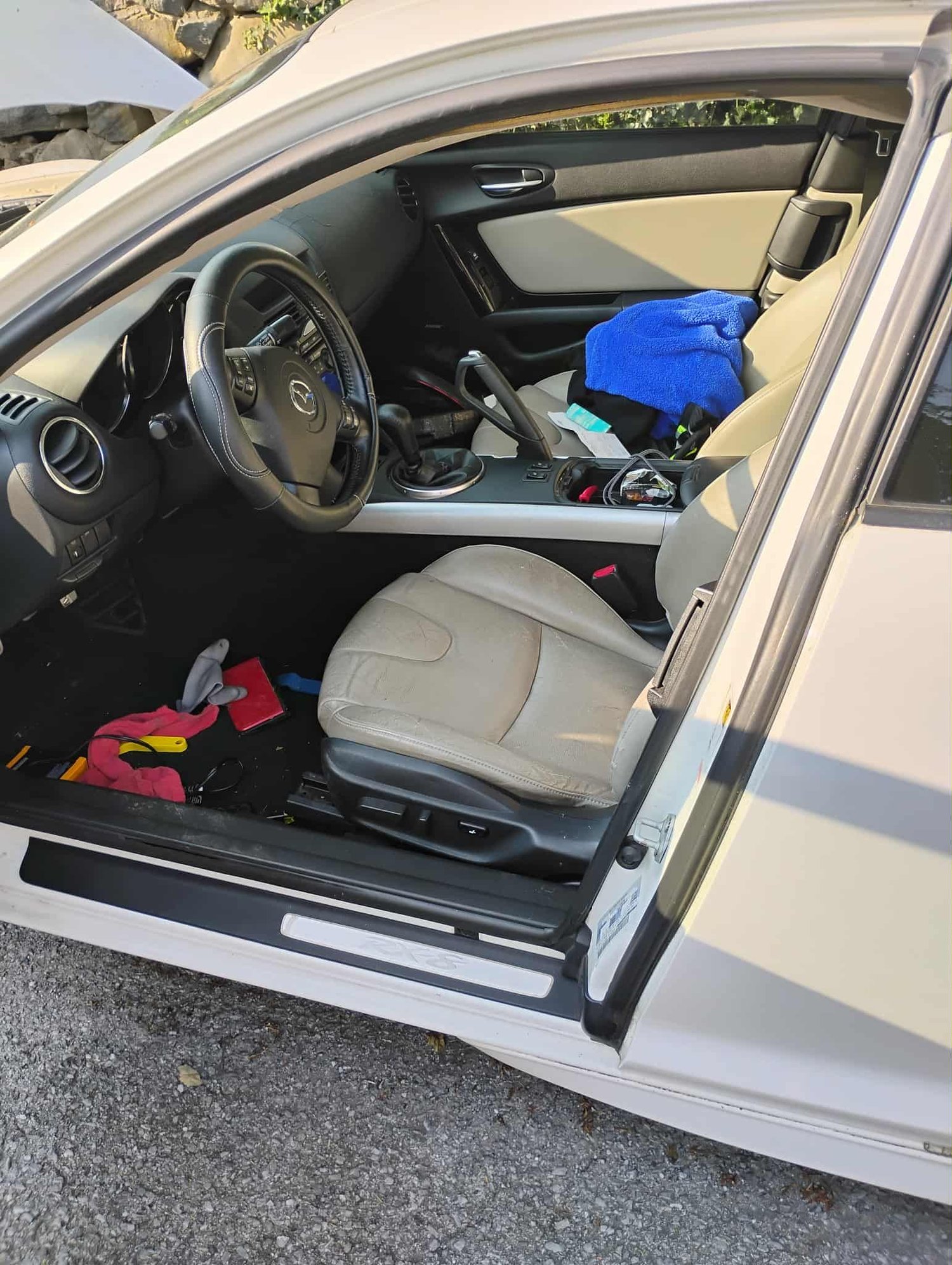 A few pictures of my new baby 