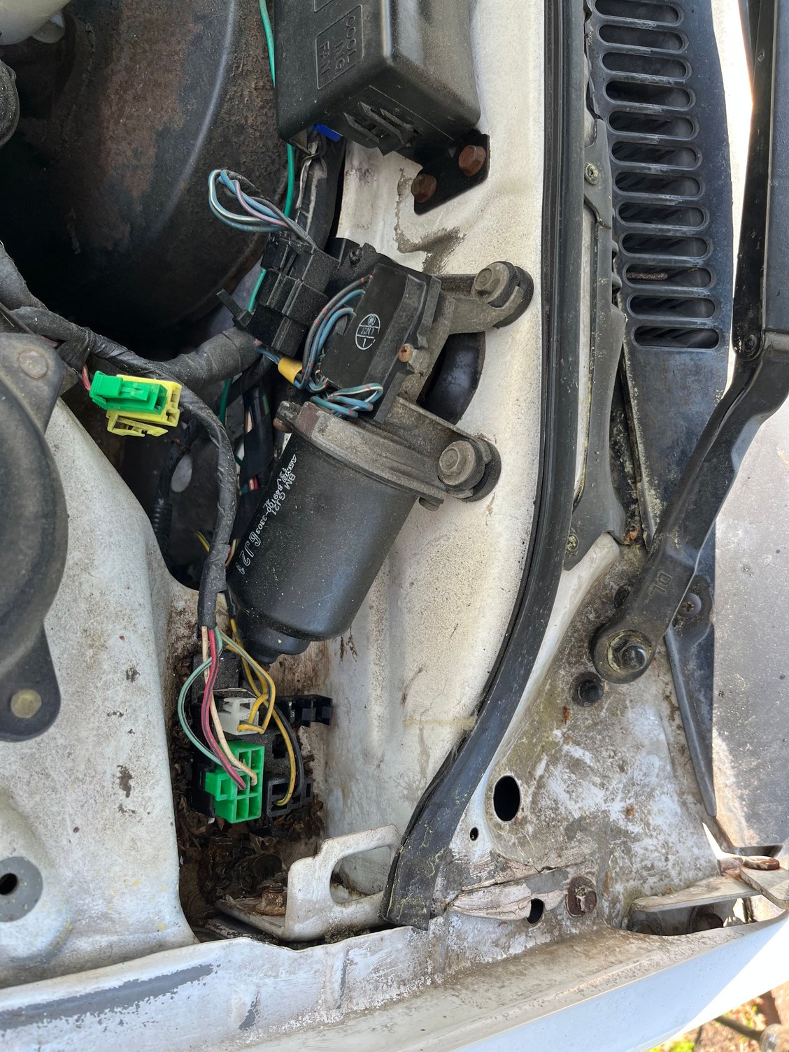 This is my only inclination as to access to diagnostic data for the 1991 Mazda 626 DX; however, the configuration doesnt really present much hope!