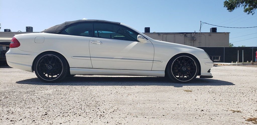 2006 Mercedes-Benz CLK500 - 2006 CLK500 Convertible - Used - VIN WDBTK75G36T061094 - 141,000 Miles - 8 cyl - 2WD - Automatic - Convertible - White - Palm Harbor, FL 34685, United States