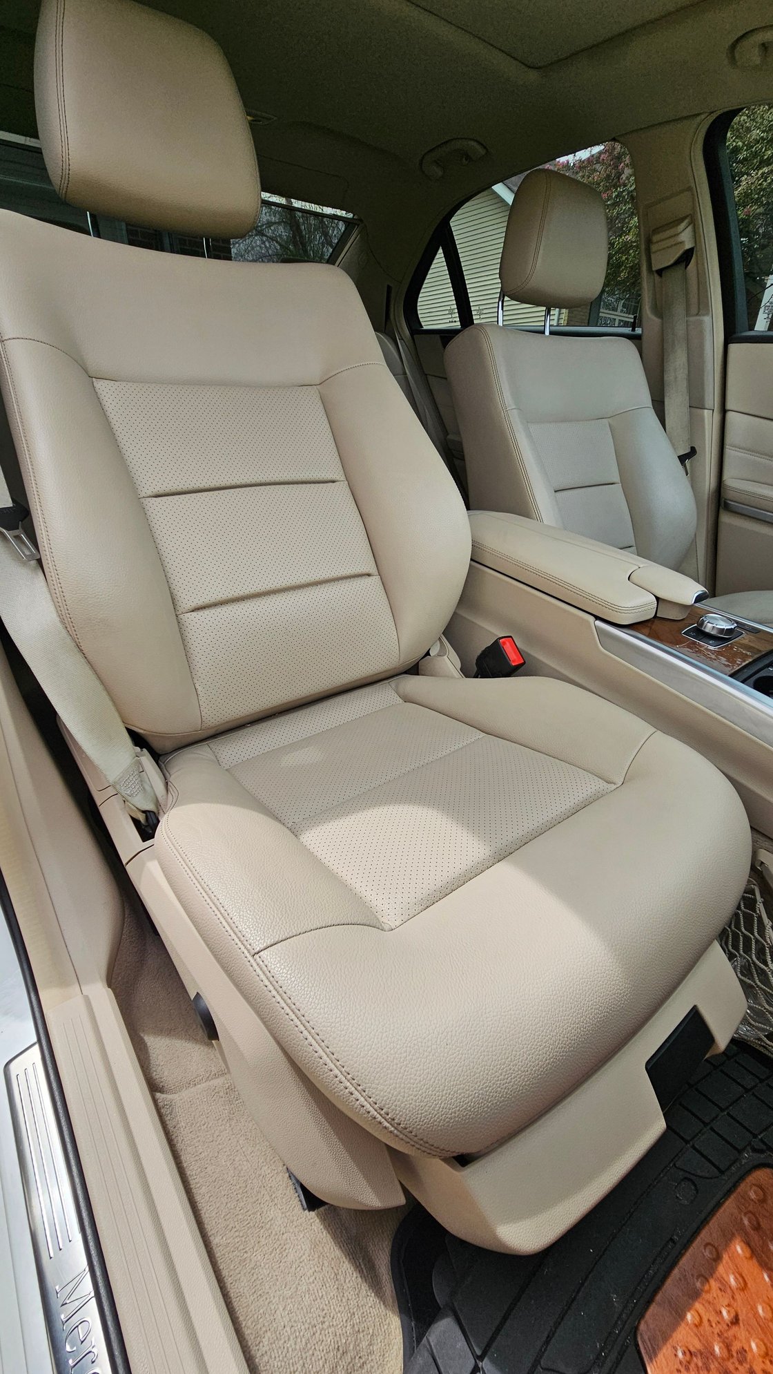 2014 Mercedes-Benz E350 - Super Clean 2014 E350 AMG Sport Package - Used - VIN WDDHF5KB3EB037560 - 65,000 Miles - 6 cyl - 2WD - Automatic - Sedan - White - Plainfield, IL 60585, United States