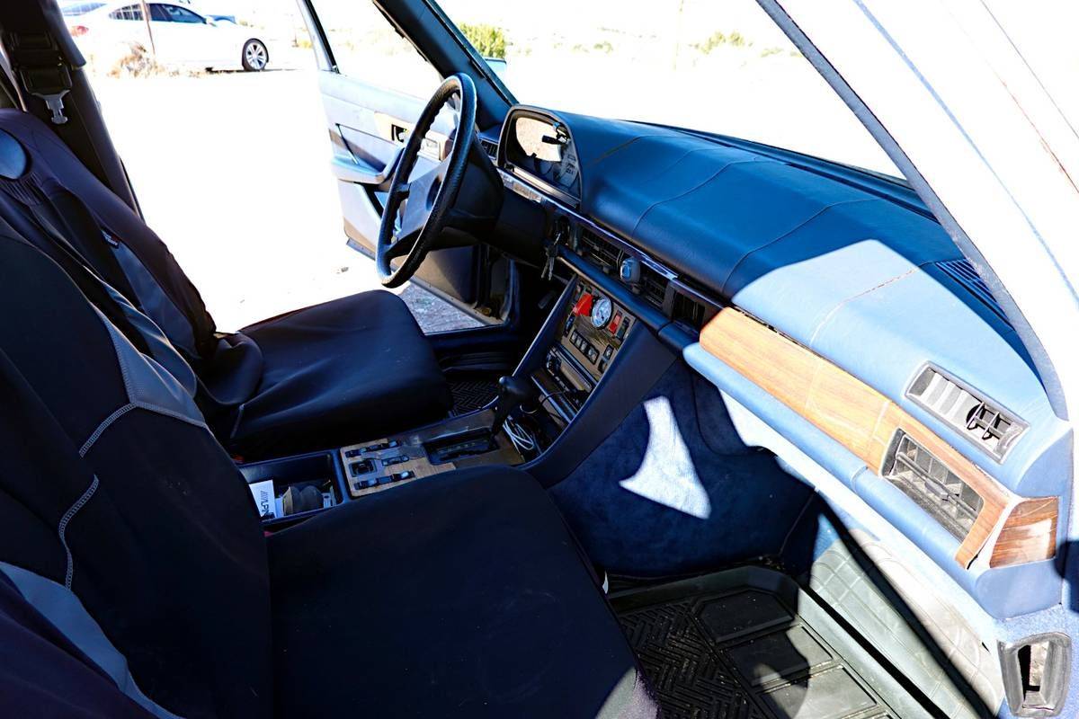 1983 Mercedes-Benz 300SD - 1983 Mercedes 300SD for sale in Magdalena, NM - Used - VIN WDBCB20A4DB034799 - 313,459 Miles - 5 cyl - 2WD - Automatic - Sedan - Silver - Magdalena, NM 87825, United States