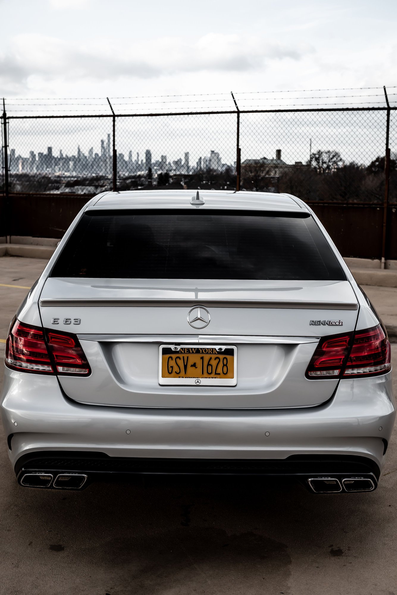 2014 Mercedes-Benz E63 AMG - 2014 Mercedes Benz E63 RENNtech - Used - VIN WDDHF9CB8EA940332 - 8 cyl - AWD - Automatic - Sedan - Silver - Queens, NY 11378, United States