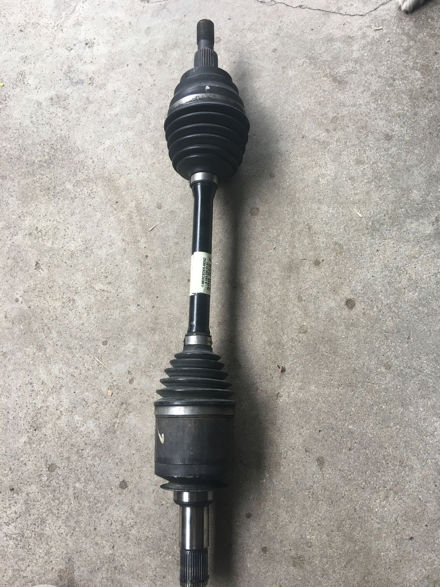 Drivetrain - Front axle drive shaft: 164 body type 164 330 23 01 - Used - San Diego, CA 92125, United States