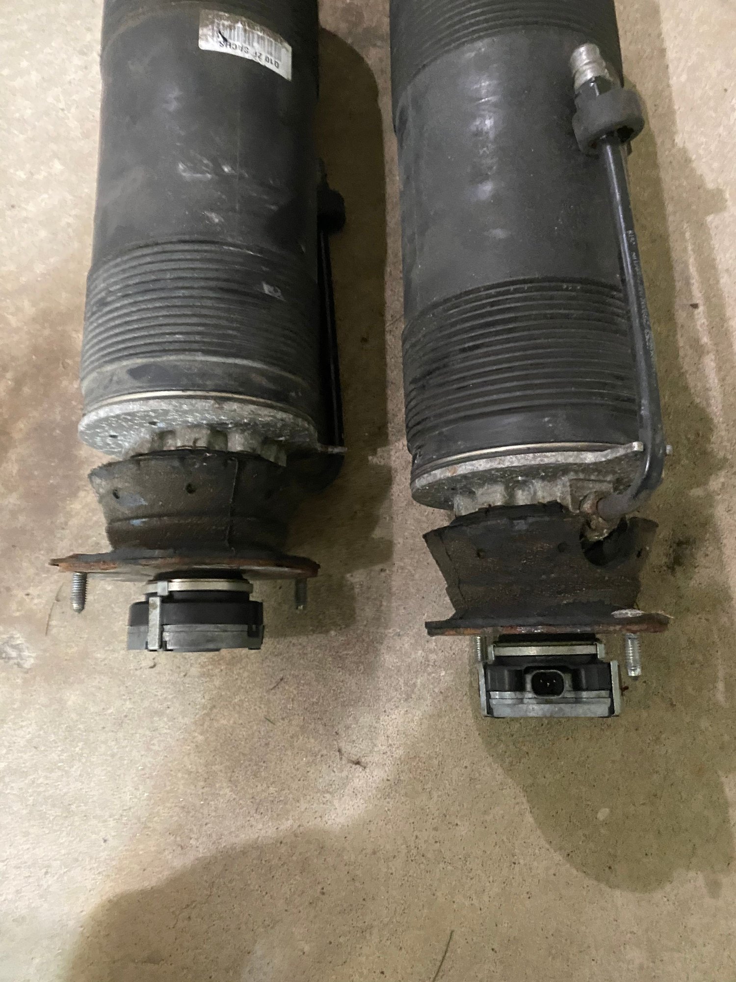 2005 Mercedes-Benz SL55 AMG - Set of 4 Used OEM AMG Air Struts Suspension - Steering/Suspension - $700 - Vienna, VA 22182, United States