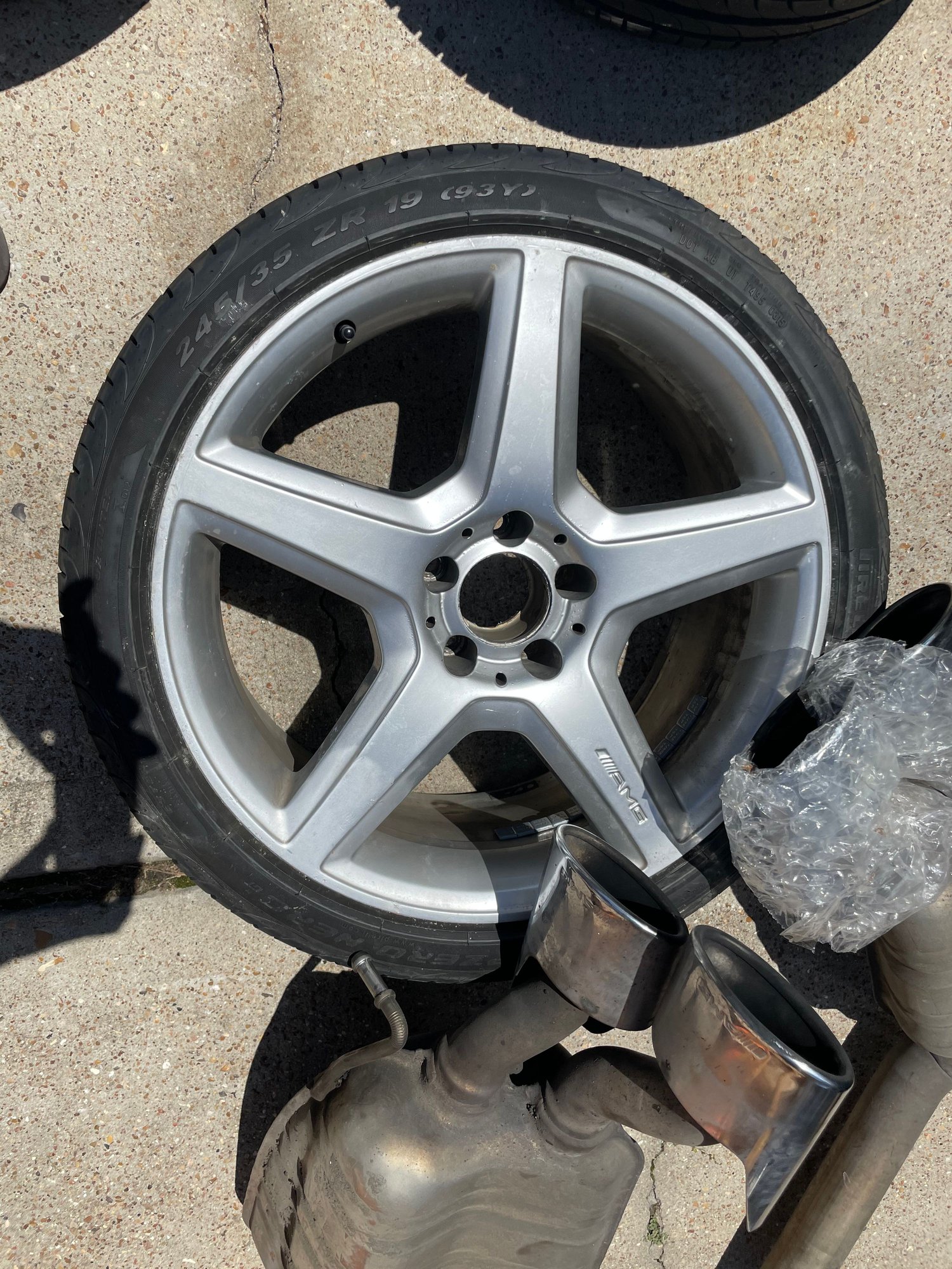 Wheels and Tires/Axles - AMG WHEELS WITH LIKE NEW PIRELLI TIRES - Used - 2005 Mercedes-Benz E55 AMG - Houston, TX 77094, United States