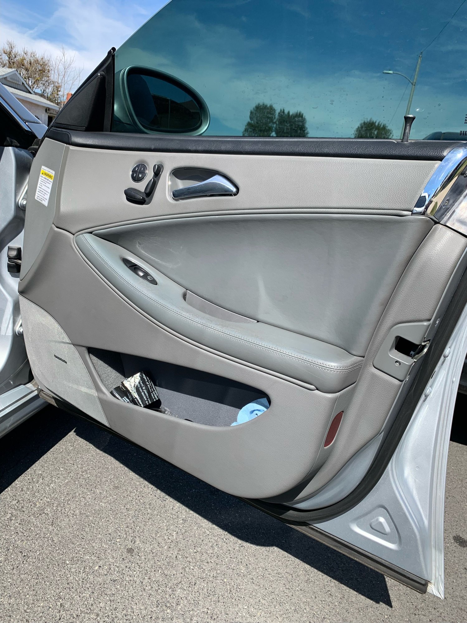 2006 Mercedes-Benz CLS55 AMG - Mint Cls55 for sale - Used - VIN WDDDJ76X66A040877 - 150,000 Miles - 8 cyl - 2WD - Automatic - Sedan - Silver - Los Angeles, CA 90012, United States