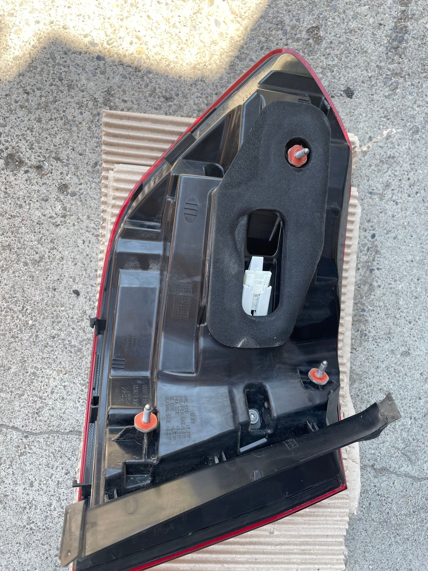 Lights - Mercedes S212 Wagon W212 Facelift outer tail lights - Used - 2014 to 2016 Mercedes-Benz E350 - 2014 to 2016 Mercedes-Benz E63 AMG - 2014 to 2016 Mercedes-Benz E-Class - Toronto, ON M5J2J1, Canada