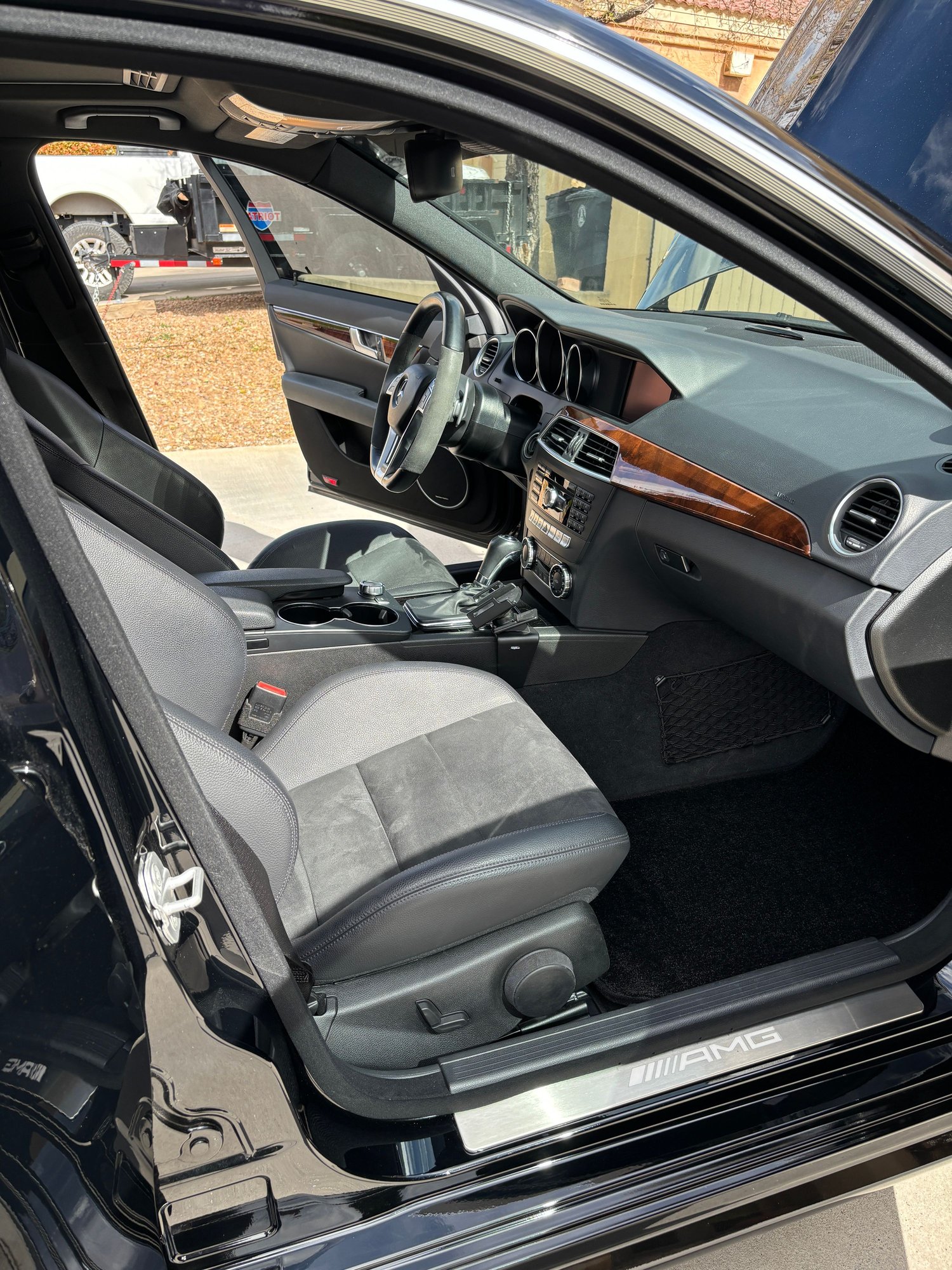 2013 Mercedes-Benz C63 AMG - 2013 Mercedes Benz C63 AMG - Used - VIN WDDGF7HB3DA807601 - 35,500 Miles - 8 cyl - 2WD - Automatic - Sedan - Black - Albuquerque, NM 87122, United States