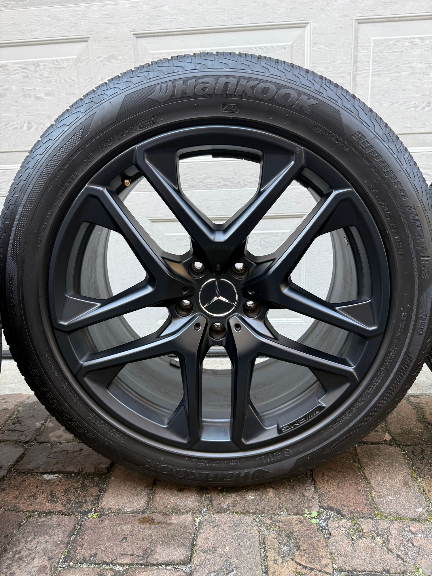 Wheels and Tires/Axles - 21” OEM G63 wheels & tires - Used - 2014 to 2027 Mercedes-Benz G-Class - Savannah, GA 31401, United States