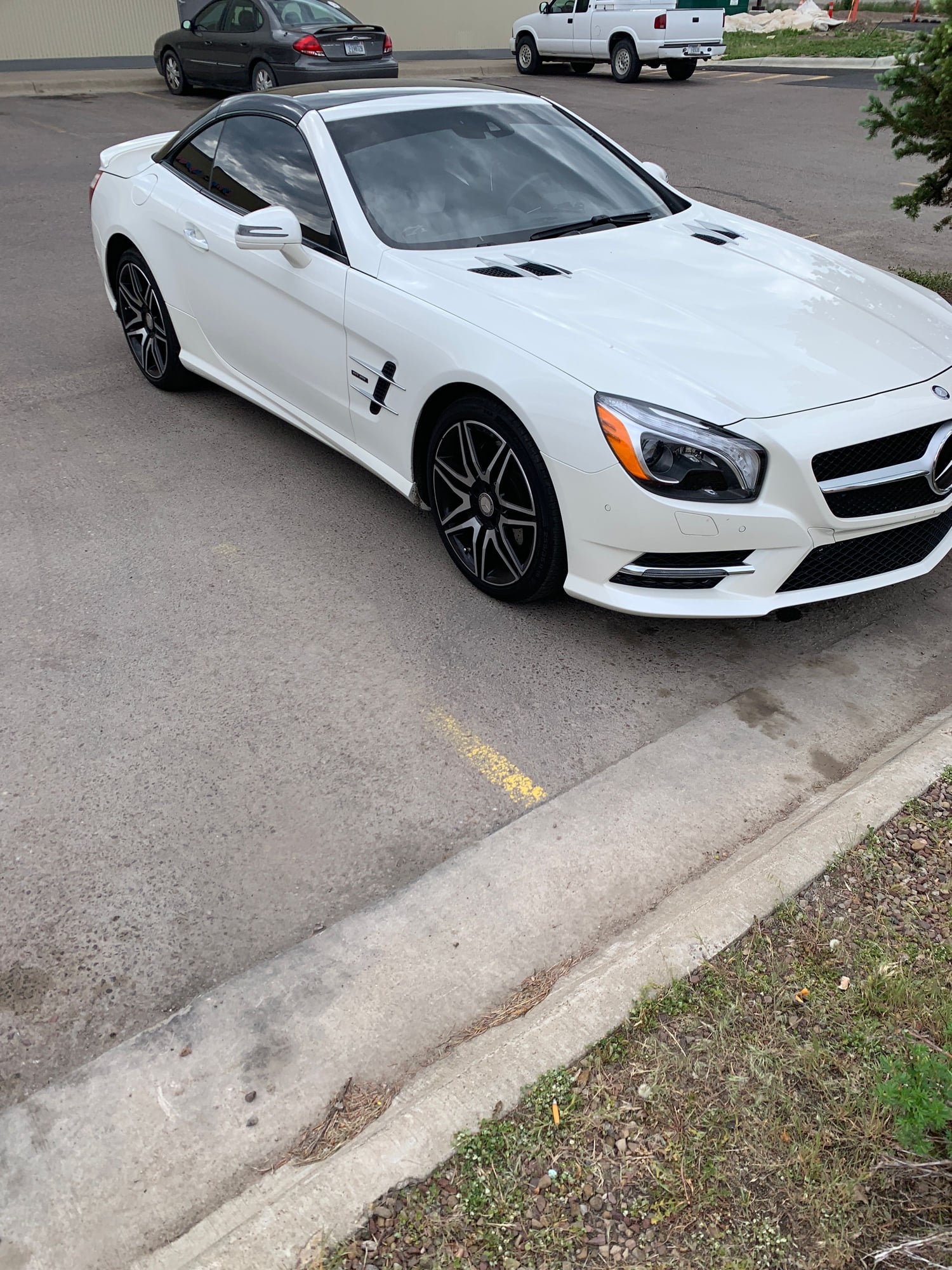 Wheels and Tires/Axles - 2015 SL 550 WHITE ARROW WHEELS 6K MILES - Used - 2015 Mercedes-Benz SL550 - Great Falls, MT 59401, United States