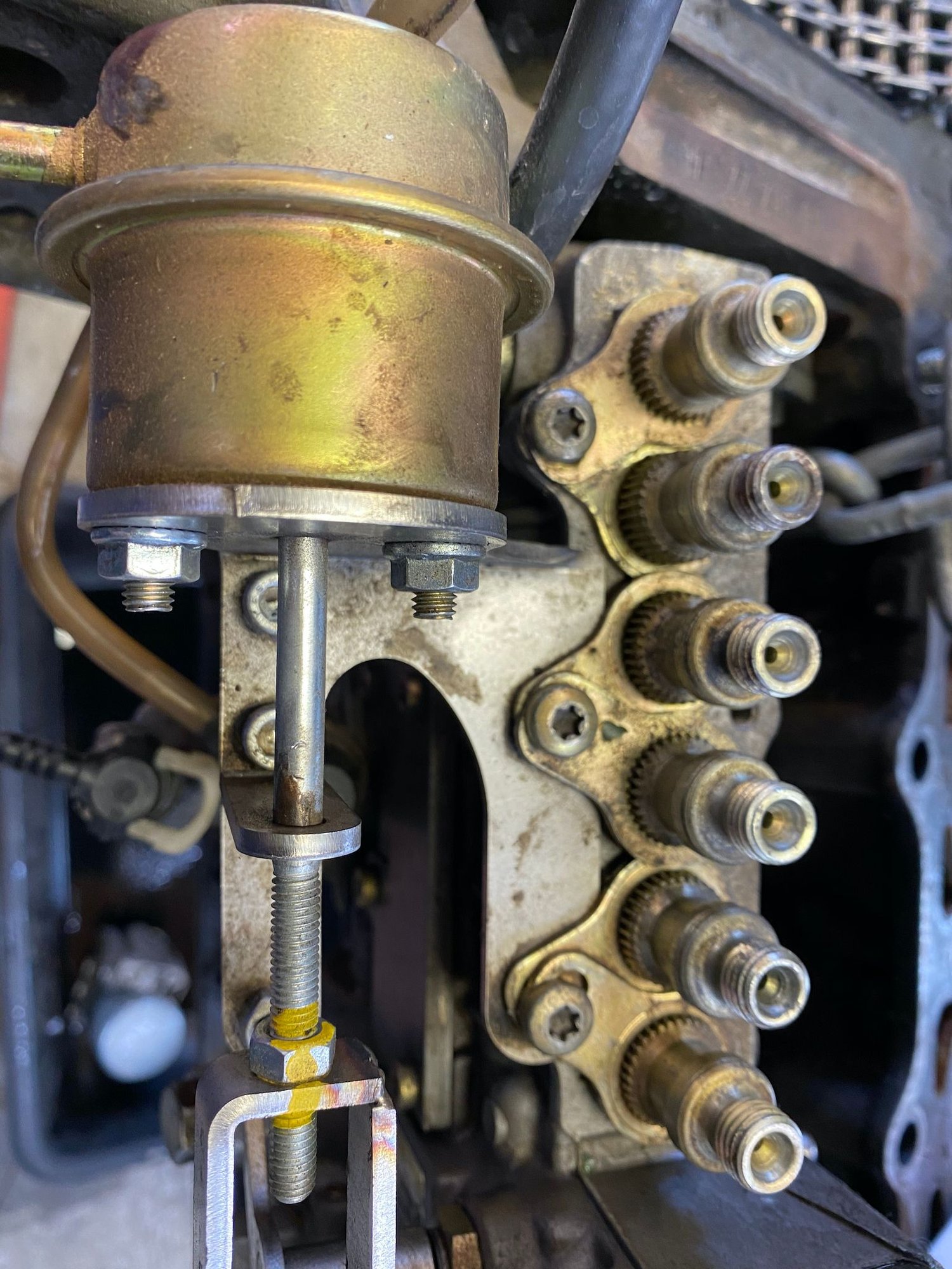 Engine - Intake/Fuel - Injection Pump For Sale - Used - All Years Mercedes-Benz All Models - Los Angeles, CA 91423, United States