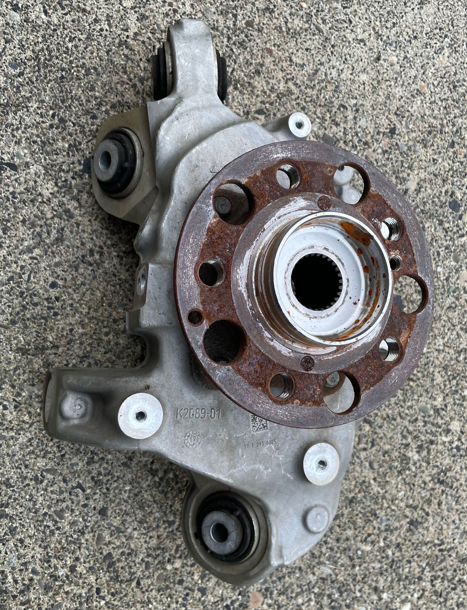Drivetrain - 2018+ E63 / GLC63 rear left hub/knuckle/wheel bearing assembly A213350550764 - Used - 2018 to 2021 Mercedes-Benz E63 AMG - 2018 to 2021 Mercedes-Benz E63 AMG S - 2018 to 2021 Mercedes-Benz GLC63 AMG - Portland, OR 97005, United States