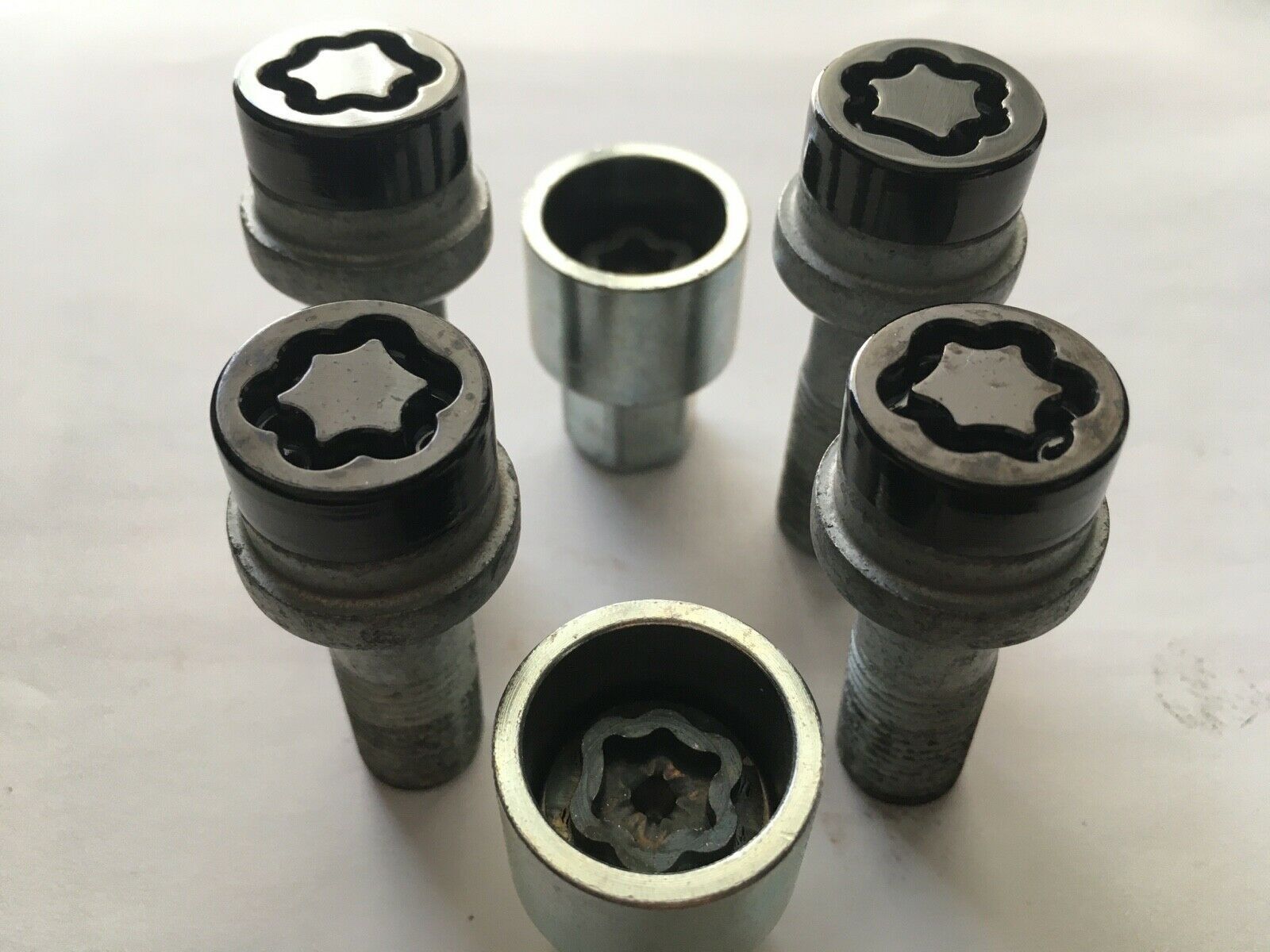 Wheels and Tires/Axles - McGard Black M14x1.5 34mm shank Mercedes R14 Ball seat wheel lug bolt locks + 2 keys - Used - 0  All Models - Sarasota, FL 34233, United States