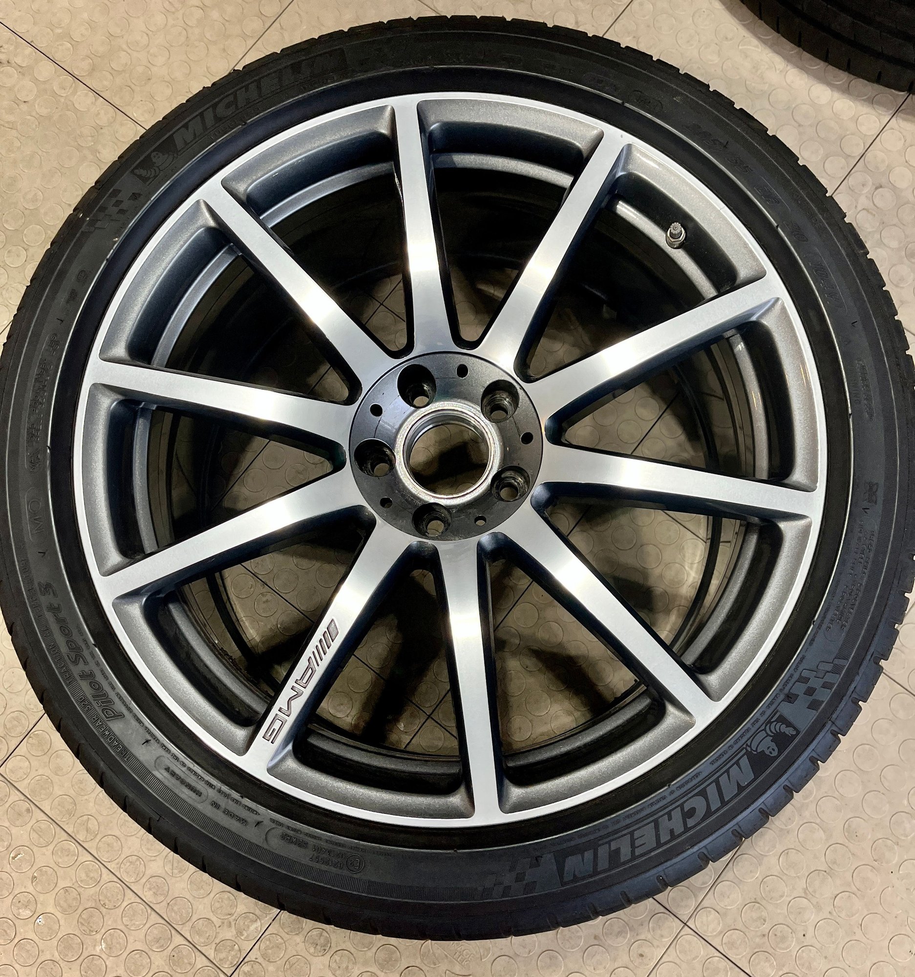 Wheels and Tires/Axles - OEM Mercedes-Benz AMG 20" 10-Spoke Forged Alloy Wheels, Tires, TPMS, Caps - Used - All Years  All Models - Middlebury, CT 06762, United States