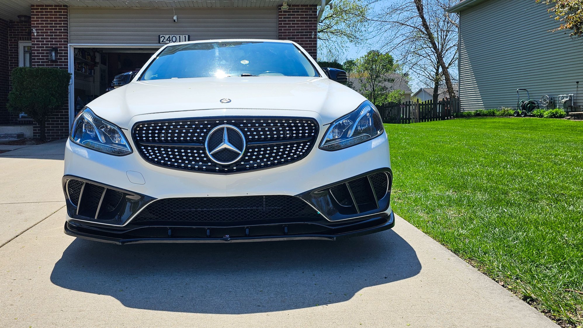 2014 Mercedes-Benz E350 - Super Clean 2014 E350 AMG Sport Package - Used - VIN WDDHF5KB3EB037560 - 65,000 Miles - 6 cyl - 2WD - Automatic - Sedan - White - Plainfield, IL 60585, United States
