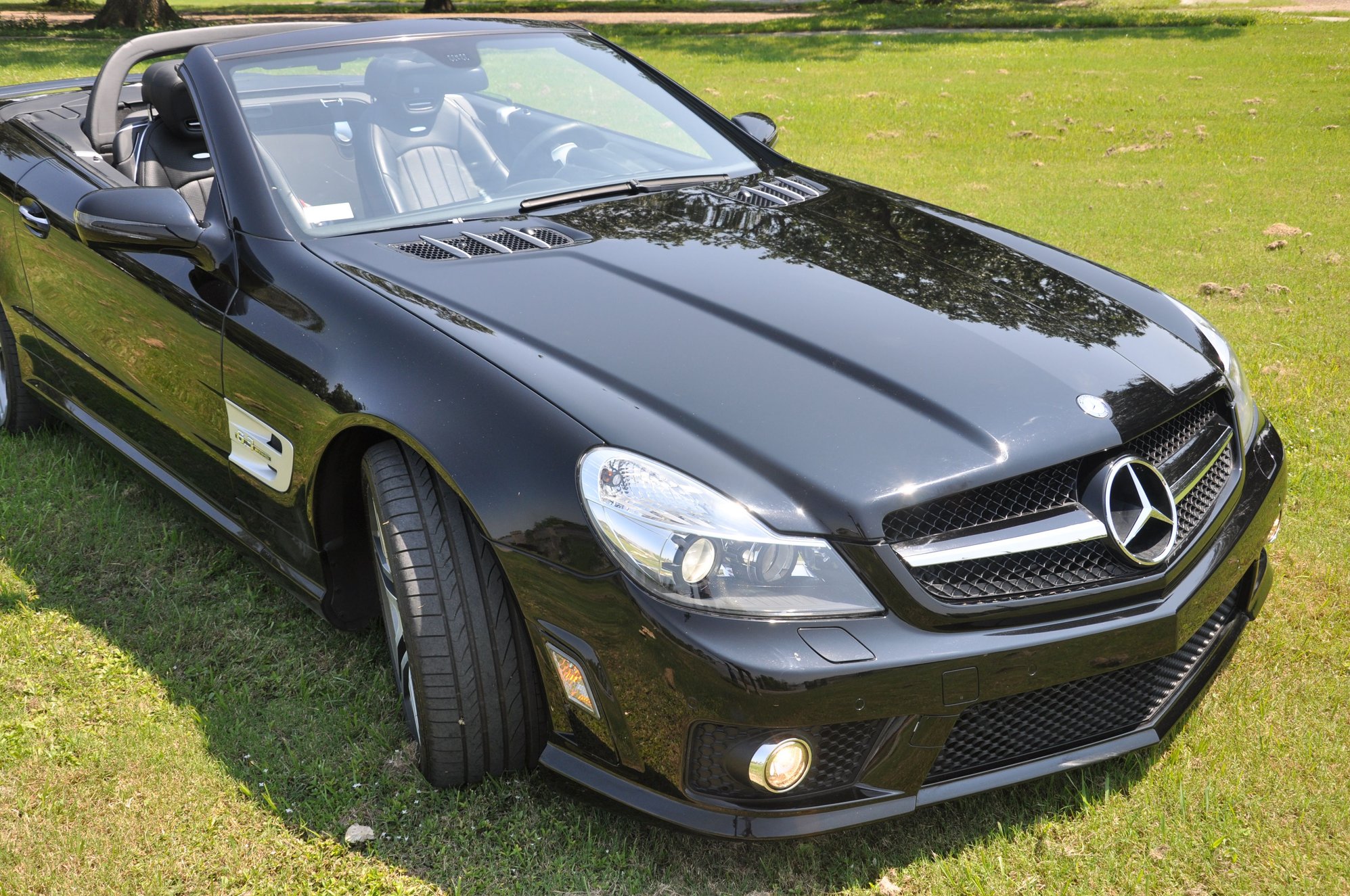 2009 Mercedes-Benz SL63 AMG - 2009 Mercedes-Benz SL63 AMG 6.2L V8 AMG with VERY RARE P30 Performance Package - Used - VIN WDBSK70F39F147681 - 85,283 Miles - 8 cyl - 2WD - Automatic - Convertible - Black - Edmonton, AB T6R3A6, Canada