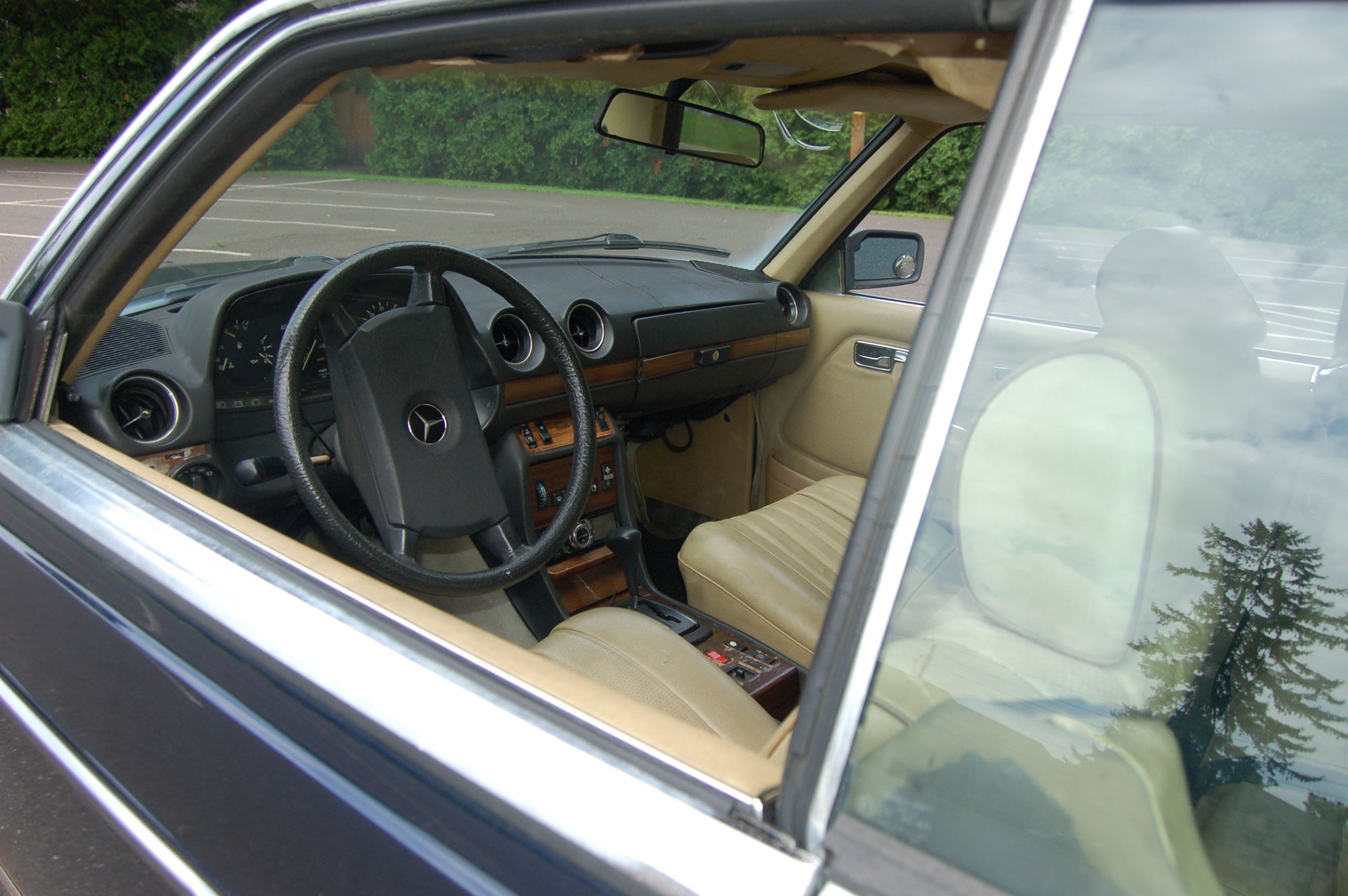 1983 Mercedes-Benz 300CD - Coupe Classic in Midnight Blue - Used - VIN WDBAB53A4DB003220 - 315,000 Miles - 5 cyl - 2WD - Automatic - Coupe - Blue - Souderton, PA 18964, United States